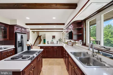Kitchen - 1951 Albert Rill Rd, Hampstead, MD 21074 photo 9 of 13