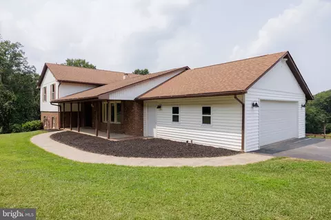 Exterior - 1951 Albert Rill Rd, Hampstead, MD 21074 photo 4 of 15
