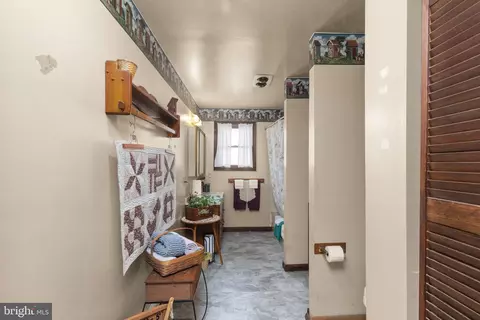 Entry Way - 4715 Maple Grove Rd, Hampstead, MD 21074 photo 1 of 4