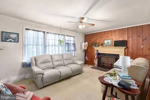Living - 4715 Maple Grove Rd, Hampstead, MD 21074 photo 1 of 2