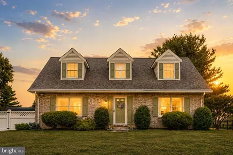 2216 Ridgemont Dr, Finksburg, MD 21048
