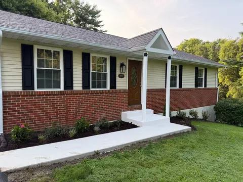 5609 Elele Ct, Sykesville, MD 21784