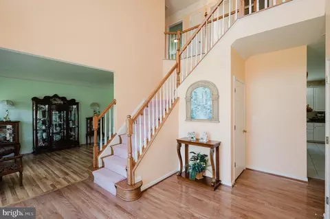 Entry Way - 3805 Devonshire Rd, Hampstead, MD 21074 photo 2 of 15