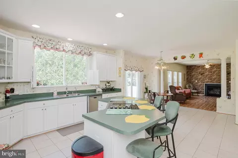 Kitchen - 3805 Devonshire Rd, Hampstead, MD 21074 photo 1 of 10