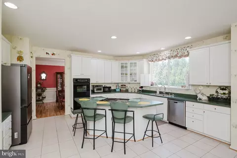 Kitchen - 3805 Devonshire Rd, Hampstead, MD 21074 photo 10 of 10
