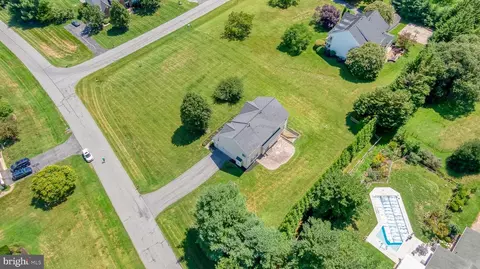 View/Area - 3805 Devonshire Rd, Hampstead, MD 21074 photo 4 of 9