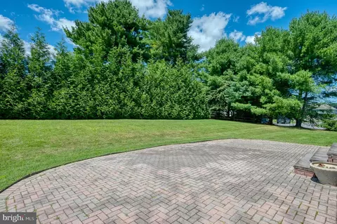 Exterior - 3805 Devonshire Rd, Hampstead, MD 21074 photo 7 of 9