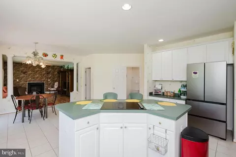 Kitchen - 3805 Devonshire Rd, Hampstead, MD 21074 photo 2 of 10