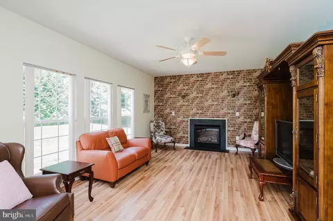 Living - 3805 Devonshire Rd, Hampstead, MD 21074 photo 3 of 3
