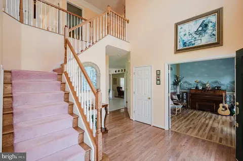 Entry Way - 3805 Devonshire Rd, Hampstead, MD 21074 photo 3 of 15