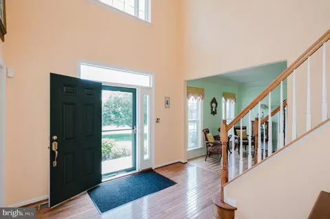 Entry Way - 3805 Devonshire Rd, Hampstead, MD 21074 photo 1 of 15