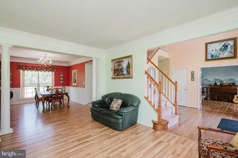 Entry Way - 3805 Devonshire Rd, Hampstead, MD 21074 photo 6 of 15
