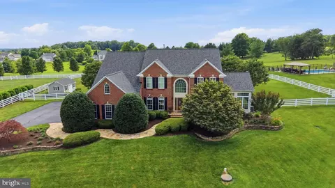 3082 Ballesteras Ct, Mount Airy, MD 21771