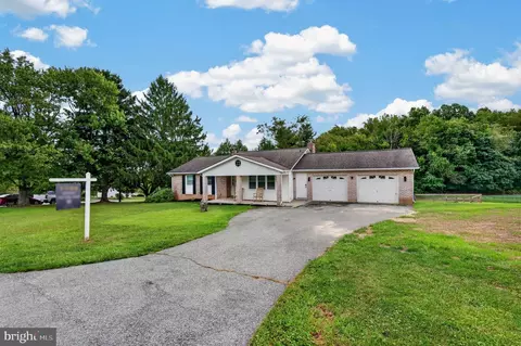 1511 Pilgrim Ln, Finksburg, MD 21048
