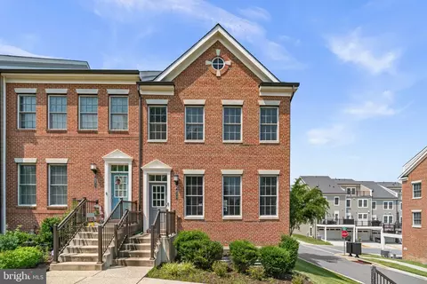 823 Herman Way, Sykesville, MD 21784