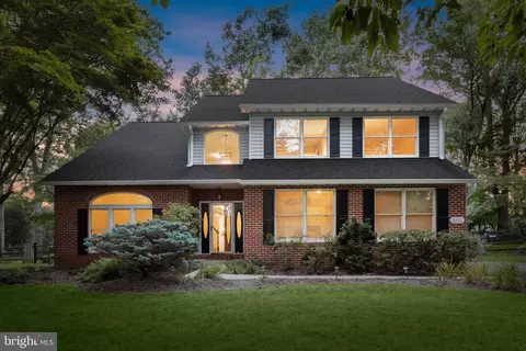 6452 Knight Dr, Eldersburg, MD 21784
