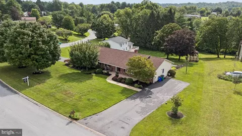 5201 Gate House Ct, Sykesville, MD 21784