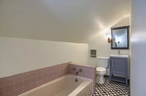 Bath - 151 Smith Ave, Westminster, MD 21157 photo 2 of 3