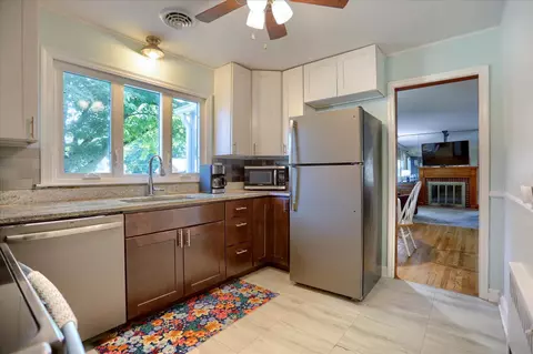 Kitchen - 151 Smith Ave, Westminster, MD 21157 photo 2 of 3