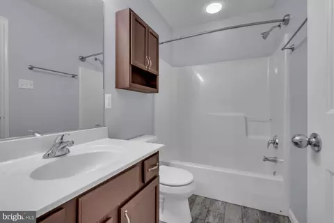 Bath - 1876 Upper Forde Ln, Hampstead, MD 21074 photo 1 of 2