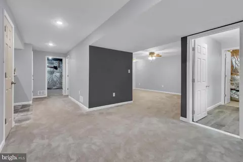 Entry Way - 1876 Upper Forde Ln, Hampstead, MD 21074 photo 7 of 9
