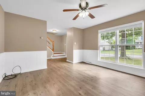 Living - 1876 Upper Forde Ln, Hampstead, MD 21074 photo 1 of 3
