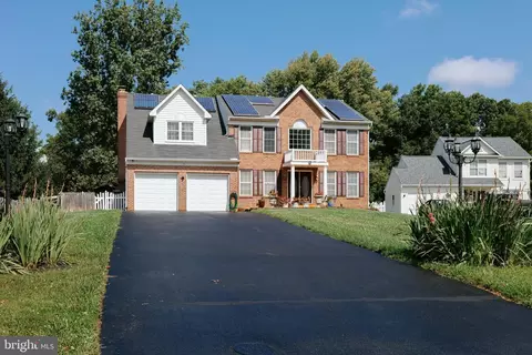 1058 Caren Dr, Sykesville, MD 21784