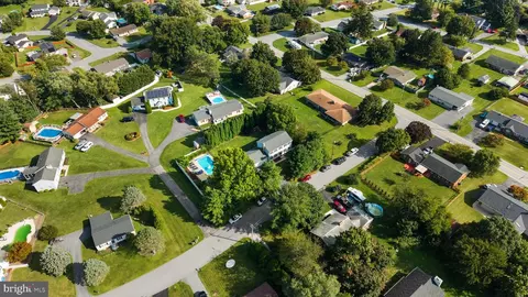 View/Area - 511 Marshall Dr, Westminster, MD 21157 photo 3 of 10