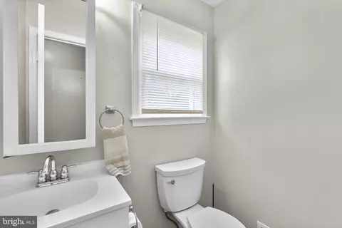Entry Way - 511 Marshall Dr, Westminster, MD 21157 photo 5 of 6