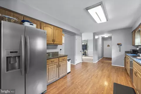 Entry Way - 511 Marshall Dr, Westminster, MD 21157 photo 2 of 6