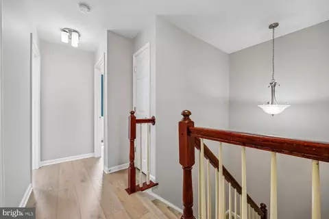 Entry Way - 1633 Pullman Ct, Mount Airy, MD 21771 photo 7 of 10