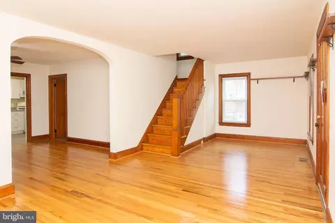 Living - 528 Willow Ave, Westminster, MD 21157 photo 2 of 5