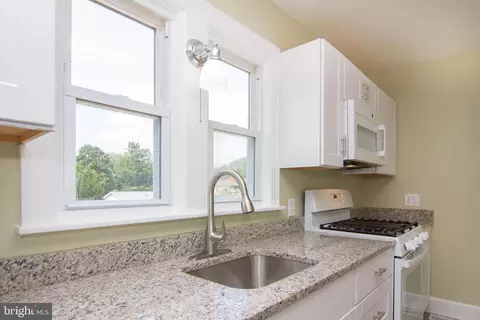 Kitchen - 528 Willow Ave, Westminster, MD 21157 photo 1 of 2