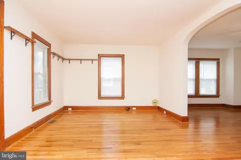 Living - 528 Willow Ave, Westminster, MD 21157 photo 3 of 5