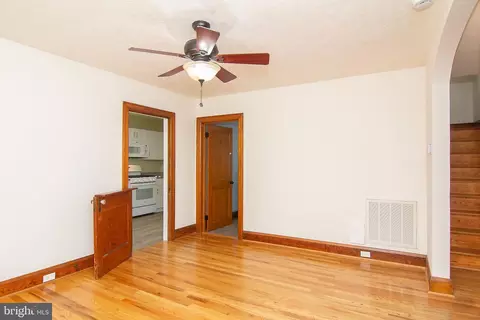 Living - 528 Willow Ave, Westminster, MD 21157 photo 4 of 5