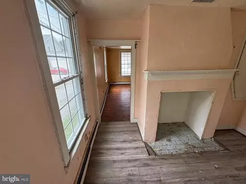 Entry Way - 112 E Broadway St, Union Bridge, MD 21791 photo 2 of 21