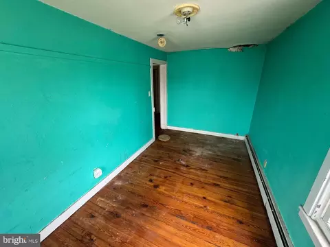 Bedroom - 112 E Broadway St, Union Bridge, MD 21791 photo 7 of 8