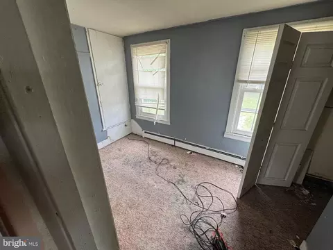 Entry Way - 112 E Broadway St, Union Bridge, MD 21791 photo 9 of 21