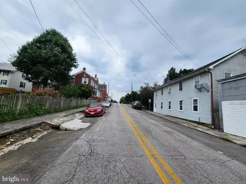 Exterior - 112 E Broadway St, Union Bridge, MD 21791 photo 10 of 10