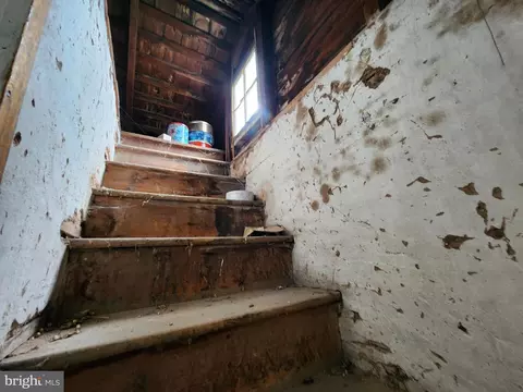 Entry Way - 112 E Broadway St, Union Bridge, MD 21791 photo 12 of 21