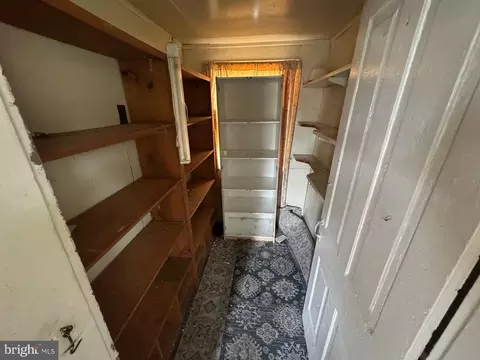 Entry Way - 112 E Broadway St, Union Bridge, MD 21791 photo 7 of 21