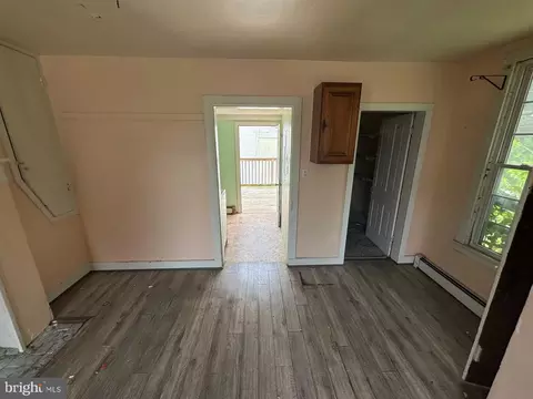 Entry Way - 112 E Broadway St, Union Bridge, MD 21791 photo 6 of 21