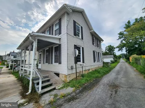 Exterior - 112 E Broadway St, Union Bridge, MD 21791 photo 2 of 10