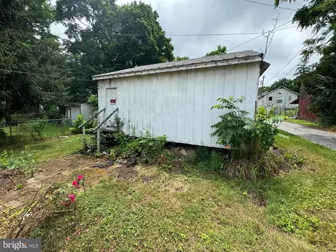 Exterior - 112 E Broadway St, Union Bridge, MD 21791 photo 8 of 10