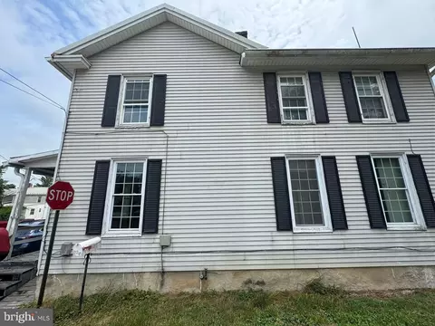 Exterior - 112 E Broadway St, Union Bridge, MD 21791 photo 3 of 10