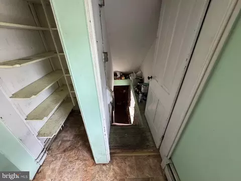 Entry Way - 112 E Broadway St, Union Bridge, MD 21791 photo 5 of 21