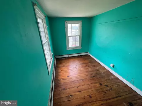 Bedroom - 112 E Broadway St, Union Bridge, MD 21791 photo 6 of 8