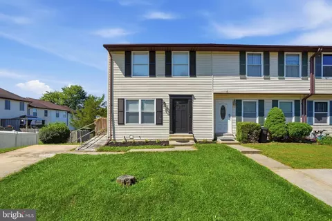 719 Windsor Dr, Westminster, MD 21158
