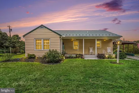 4308 Baptist Rd, Taneytown, MD 21787