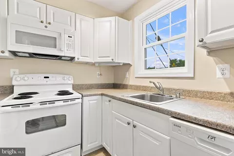 Kitchen - 2203 Halter Rd, Westminster, MD 21158 photo 2 of 2
